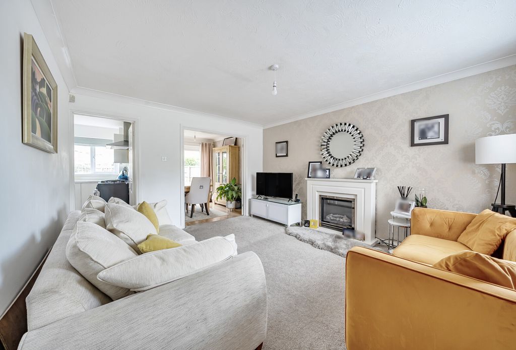 Property photo 2 of 13 1298482-17-68307F...