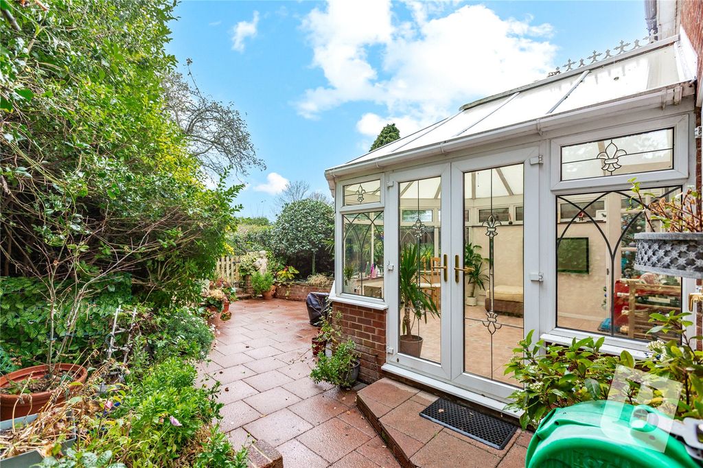 Property photo 1 of 21 Rear Garden