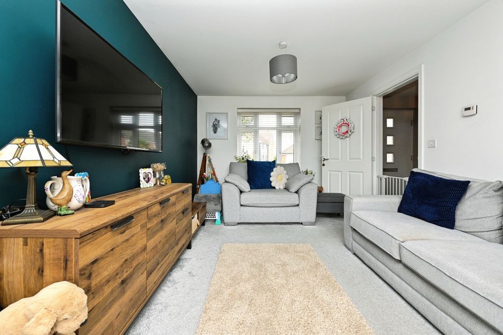 Property photo 2 of 38 Pbox-Img.Jpg