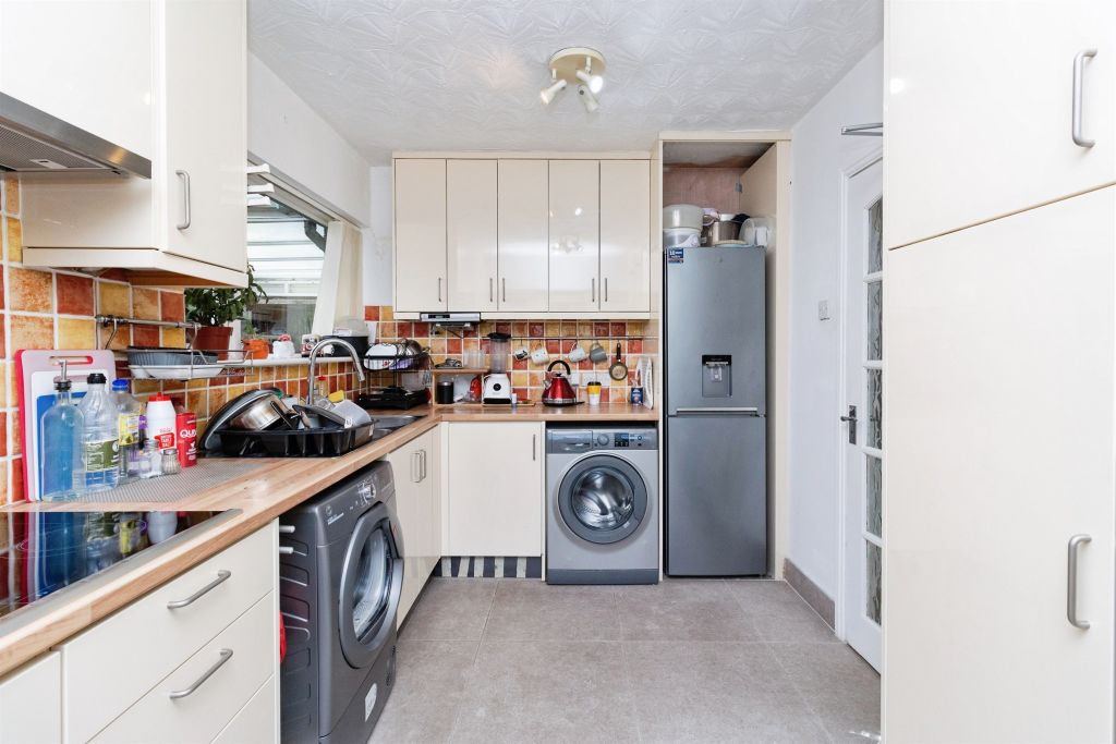 Property photo 2 of 19