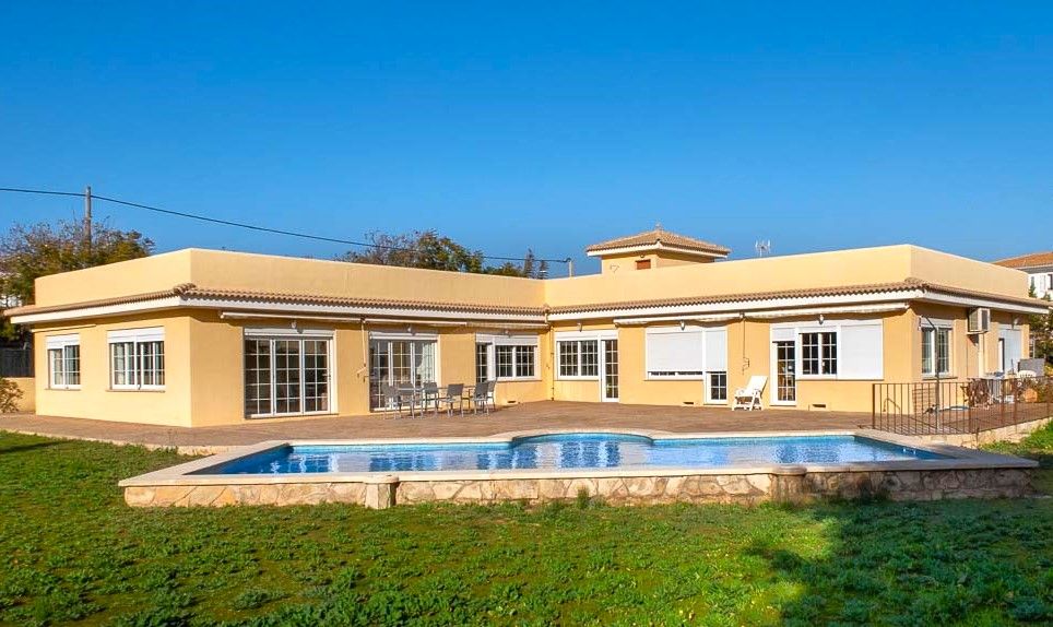 Property photo 2 of 18 78405 Small-3.Jpg