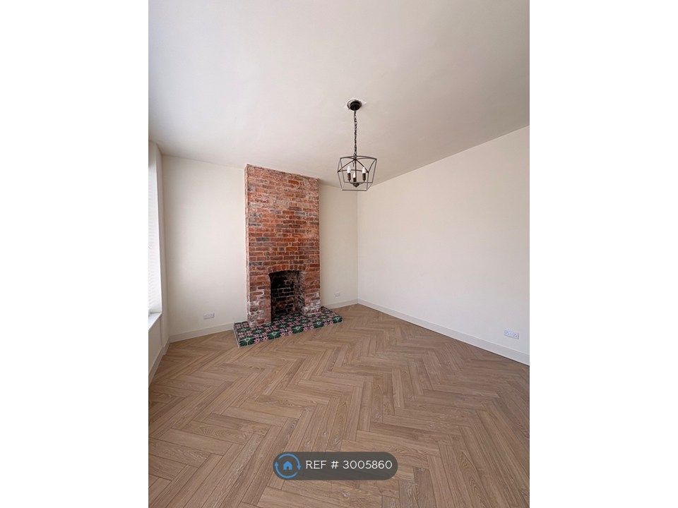 Property photo 3 of 32