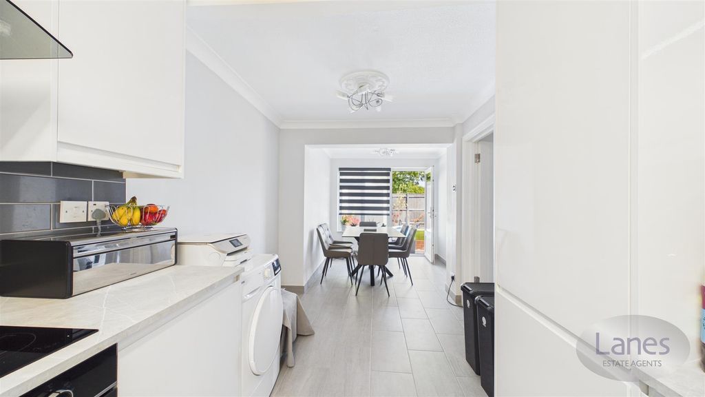 Property photo 2 of 13 Cam02479G0-Pr0065-Still013.Jpg
