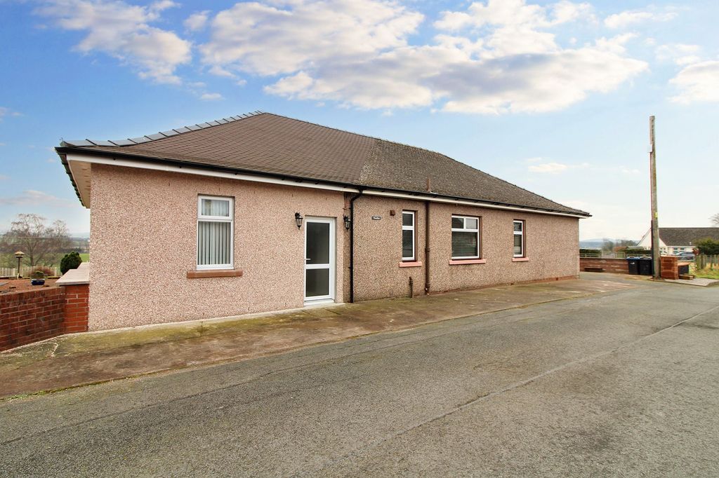 Property photo 1 of 28