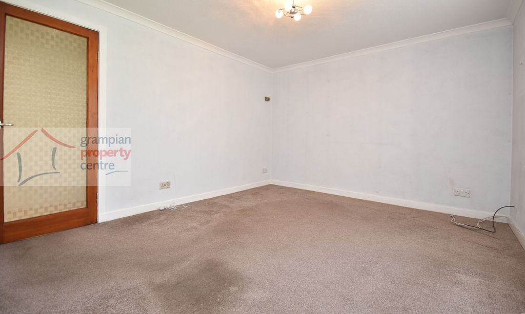 Property photo 3 of 13 l2.Jpg