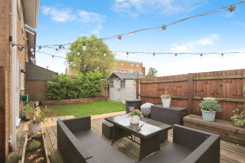 Property photo 2 of 17