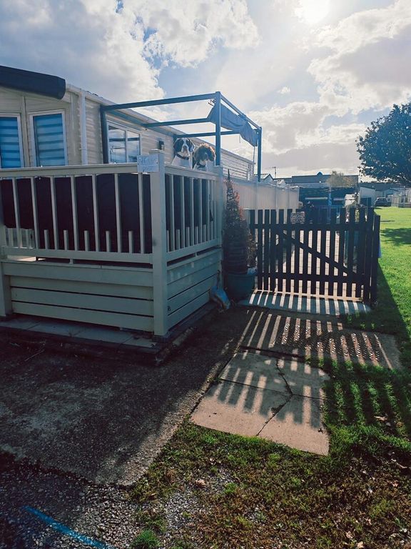 Property photo 3 of 21 Exterior