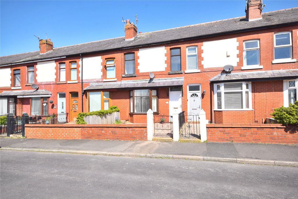 Property photo 1 of 16 External