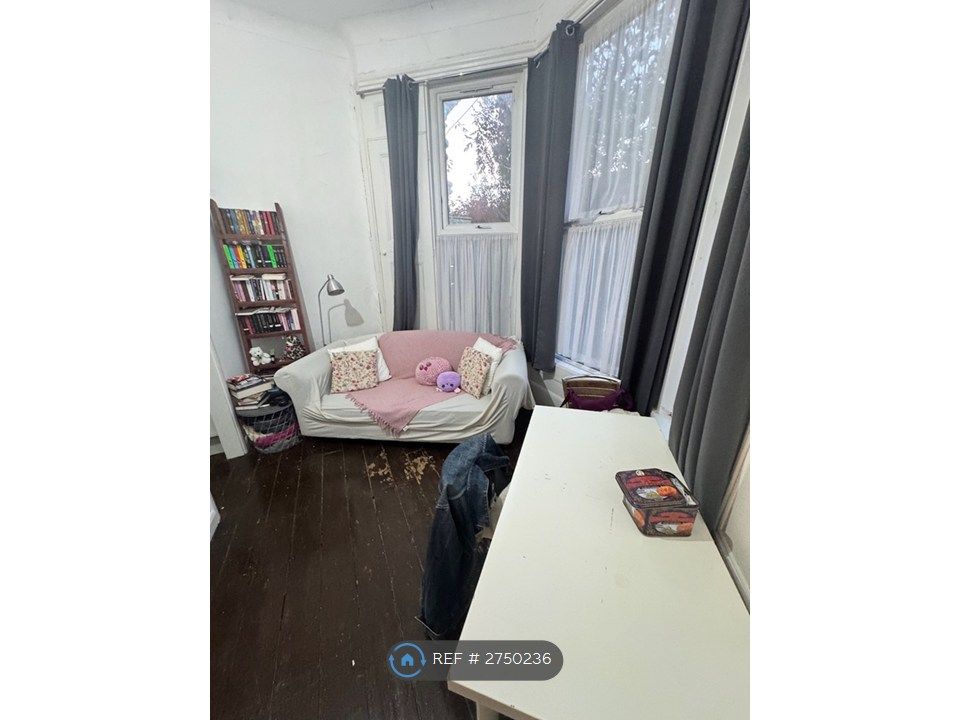 Property photo 2 of 21 Living Area