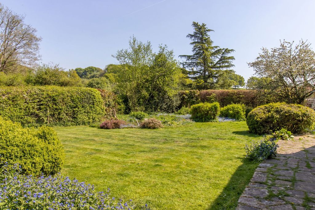 Property photo 3 of 21