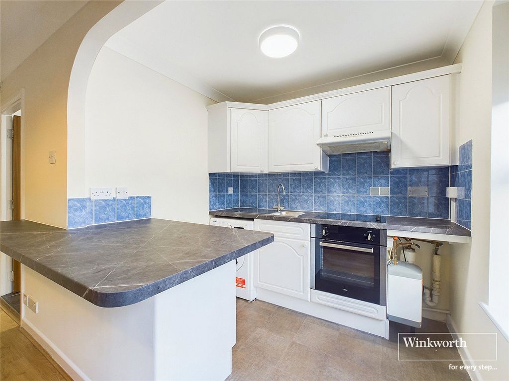 Property photo 2 of 8 Picture No. 17
