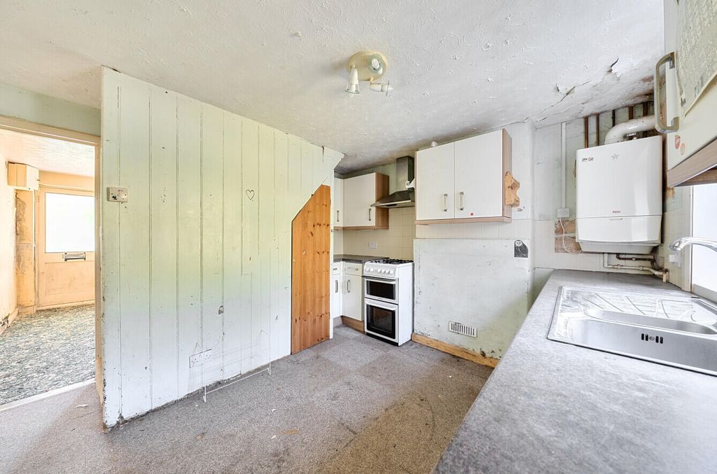 Property photo 2 of 13 Kitchen