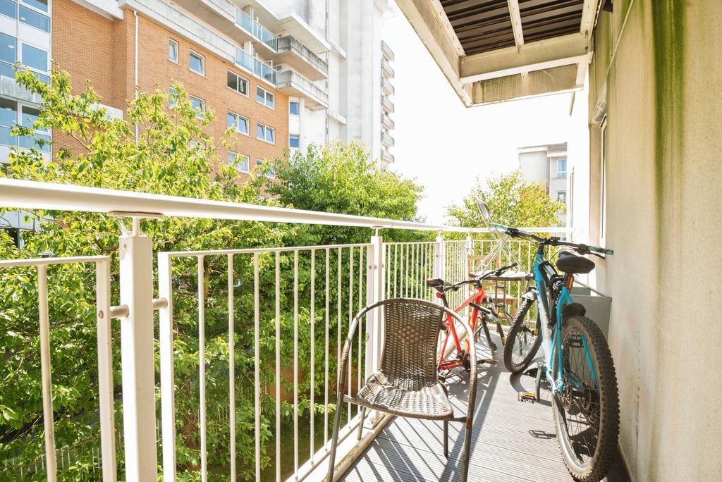 Property photo 1 of 13 Balcony