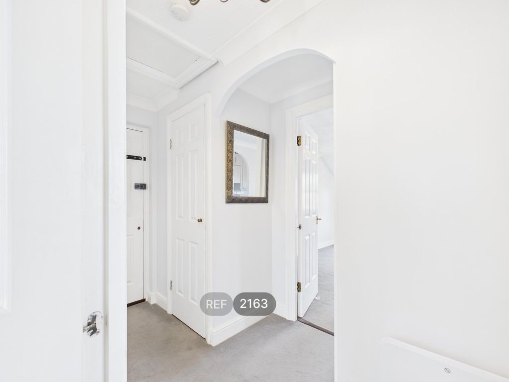 Property photo 3 of 16 Hallway