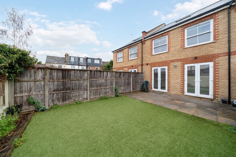 Property photo 2 of 8 Photo 5