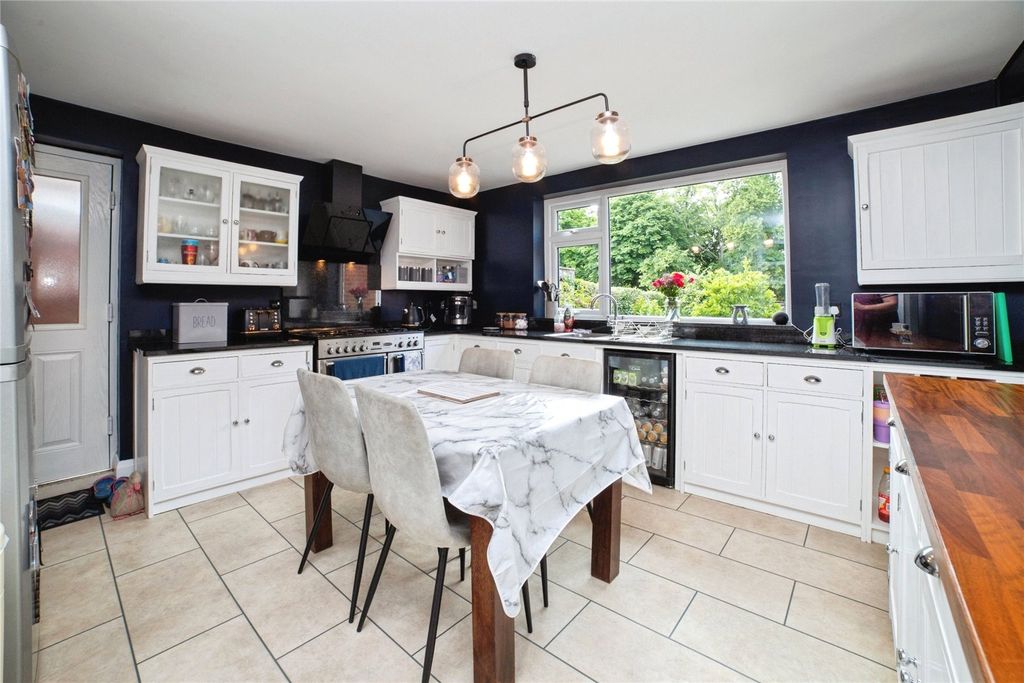 Property photo 2 of 22 Kitchen