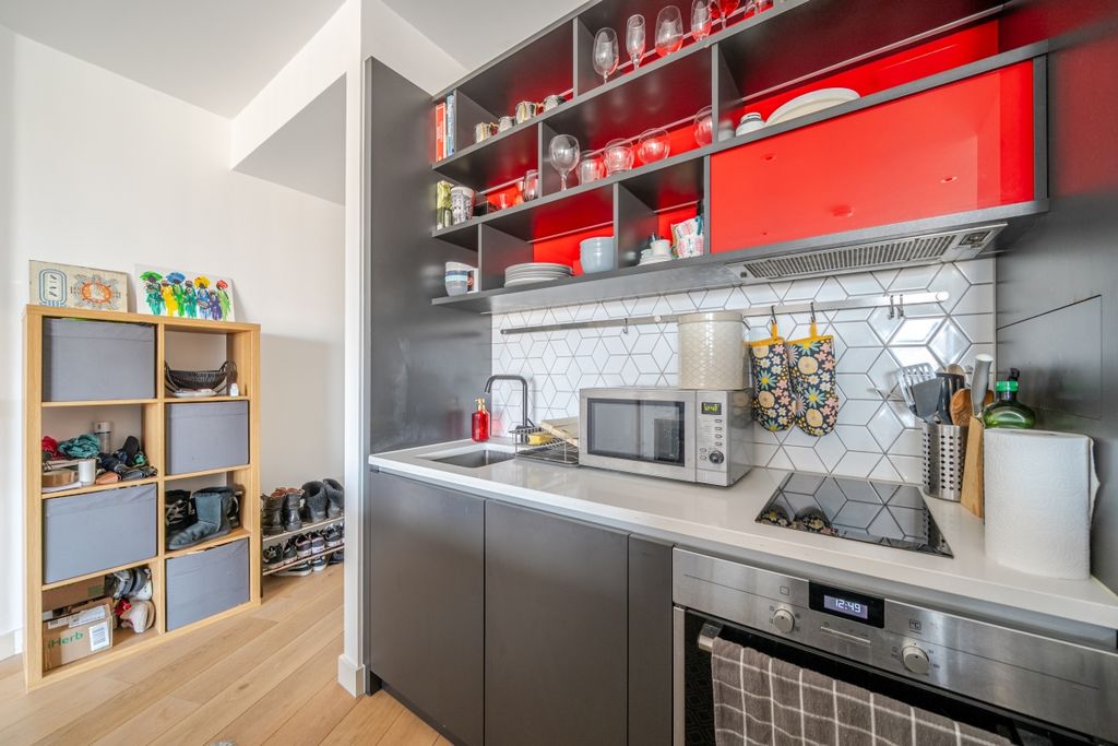 Property photo 3 of 21 1380654-16-6916Df...