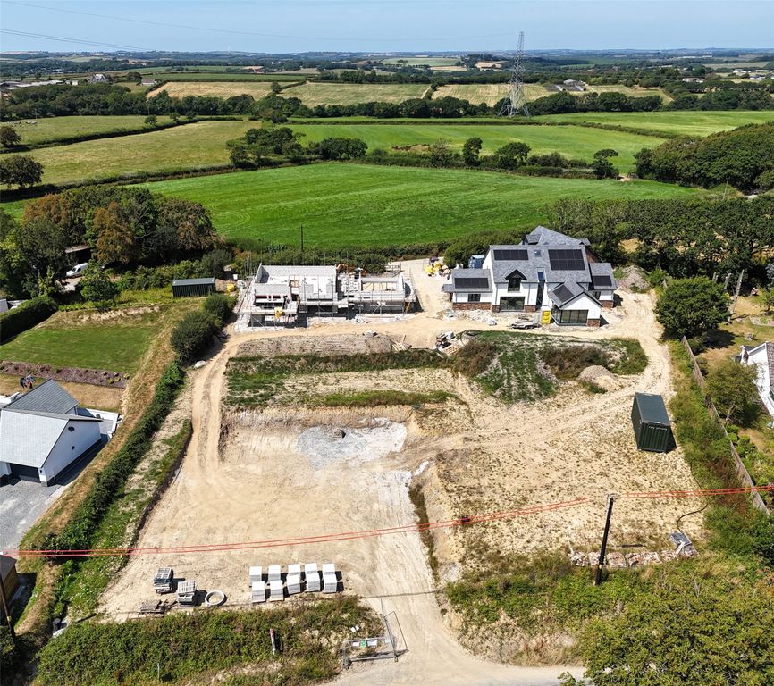 Property photo 2 of 11 Picture No. 27
