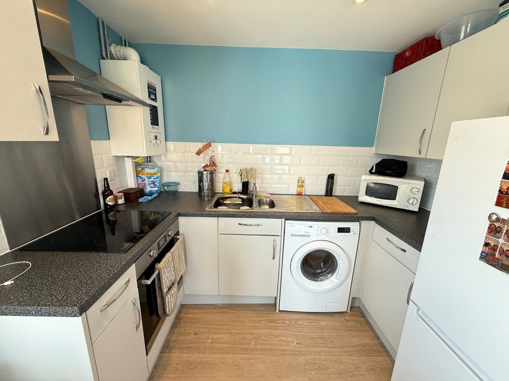 Property photo 2 of 7 4523091