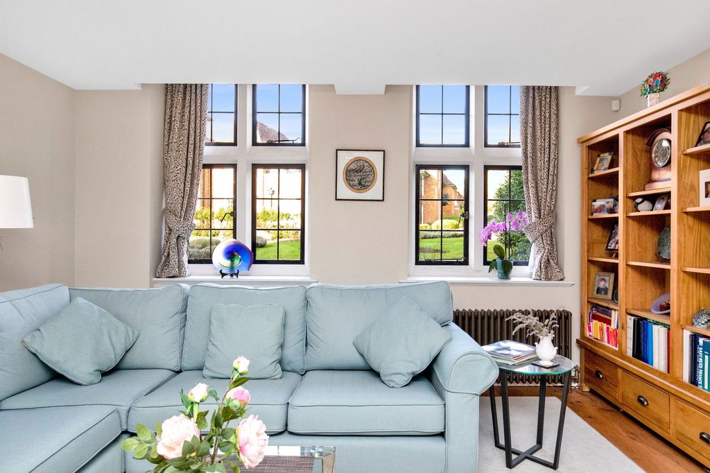 Property photo 1 of 24