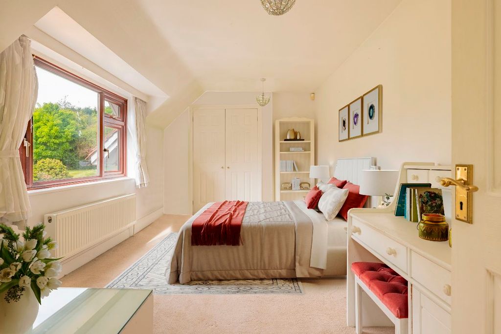 Property photo 3 of 29