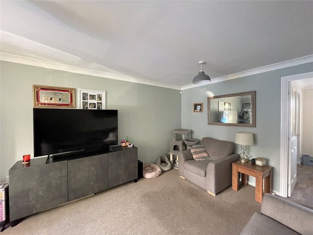 Property photo 2 of 14 Picture No. 15