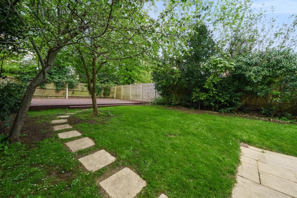 Property photo 2 of 10 Garden View