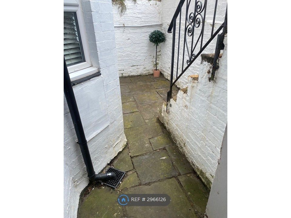Property photo 3 of 30