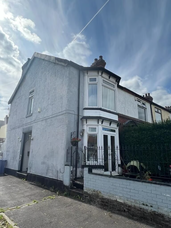 Property photo 1 of 18
