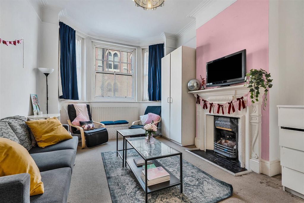 Property photo 2 of 11