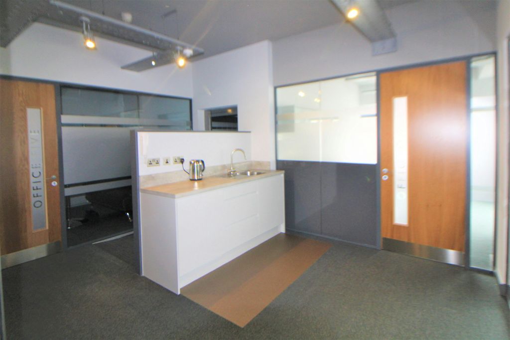 Property photo 2 of 15 Photo 19072020 23 28 53.Jpg