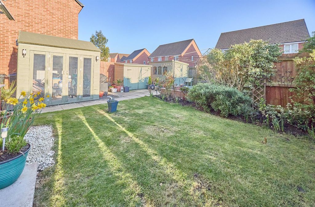 Property photo 3 of 16 Indigo Dr Burbage.Jpg