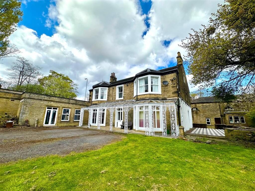 Property photo 1 of 35