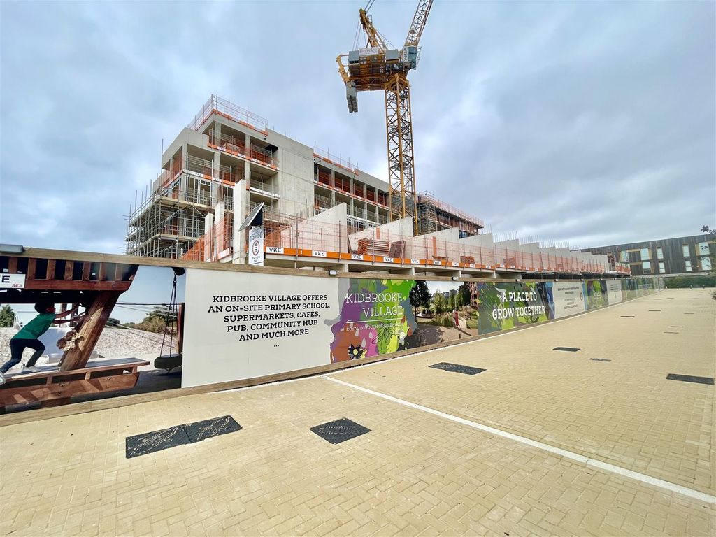 Property photo 1 of 6 Construction Site - Podium House - Kidbrooke Villa