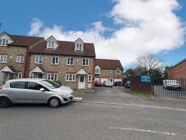 Property photo 1 of 1