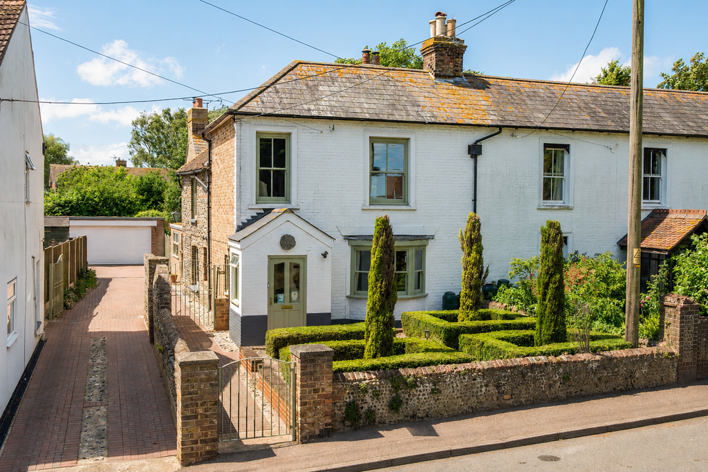 Property photo 1 of 37