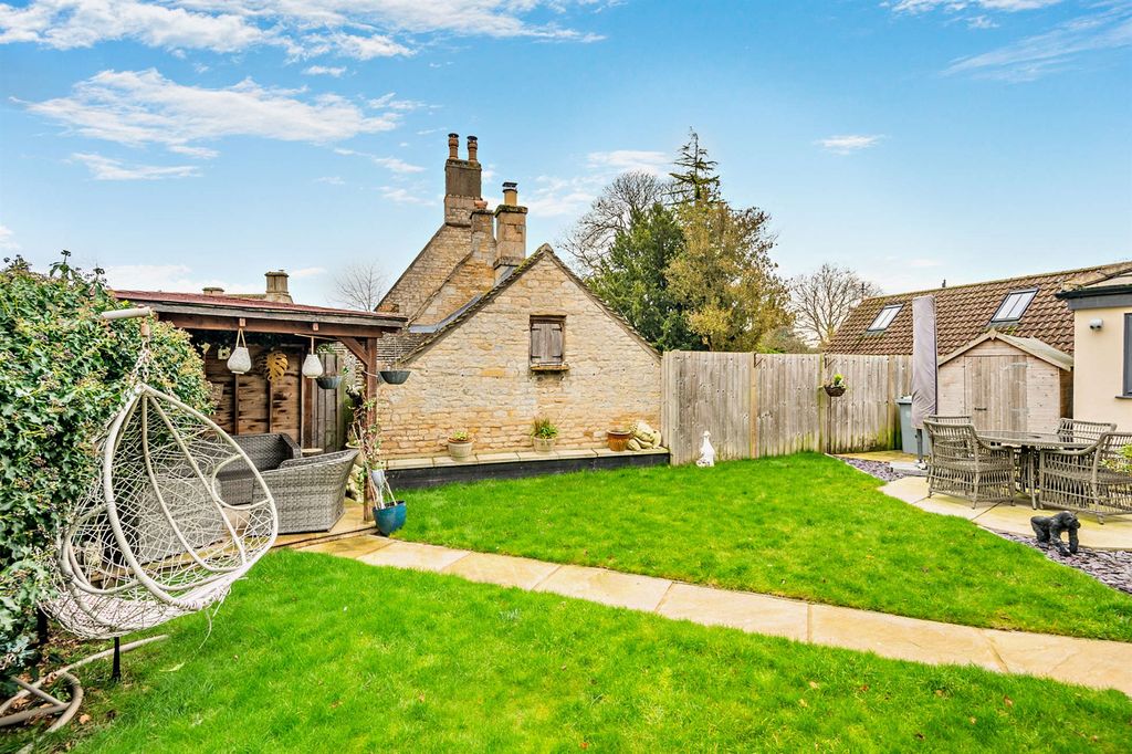 Property photo 3 of 15