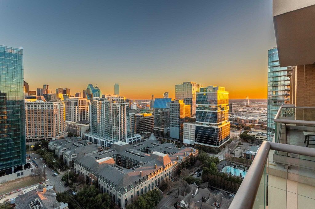 Property photo 1 of 31