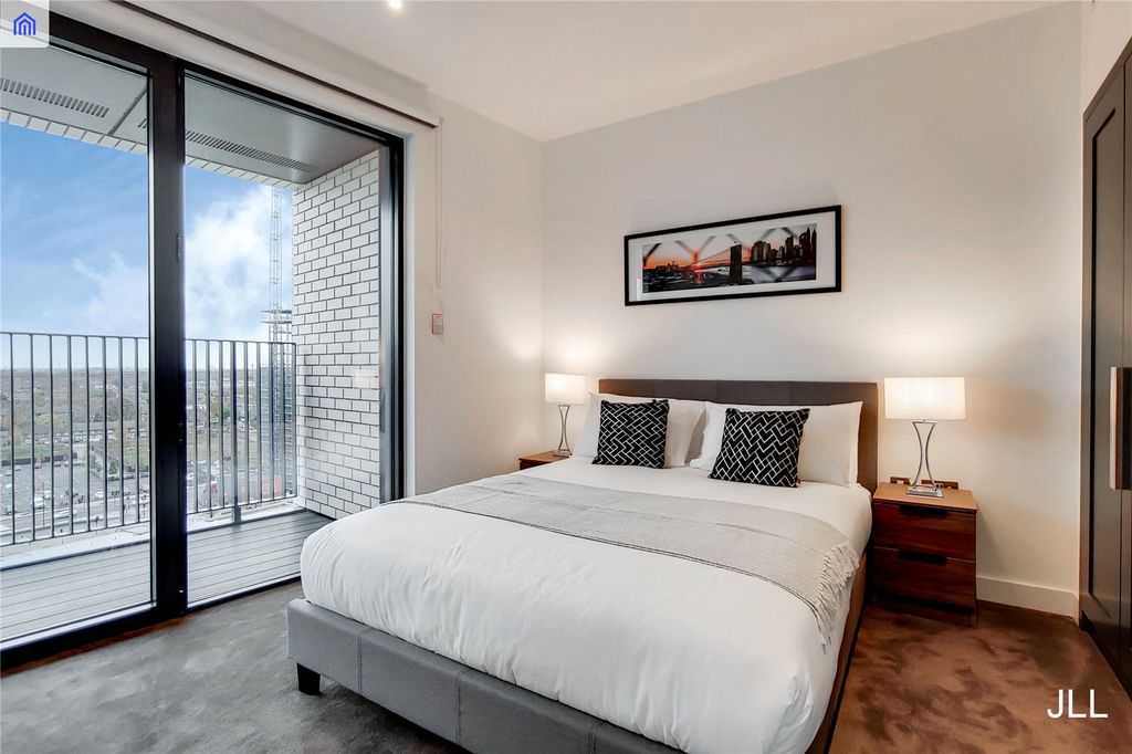 Property photo 3 of 10 Picture No. 21