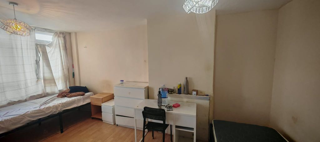 Property photo 2 of 3