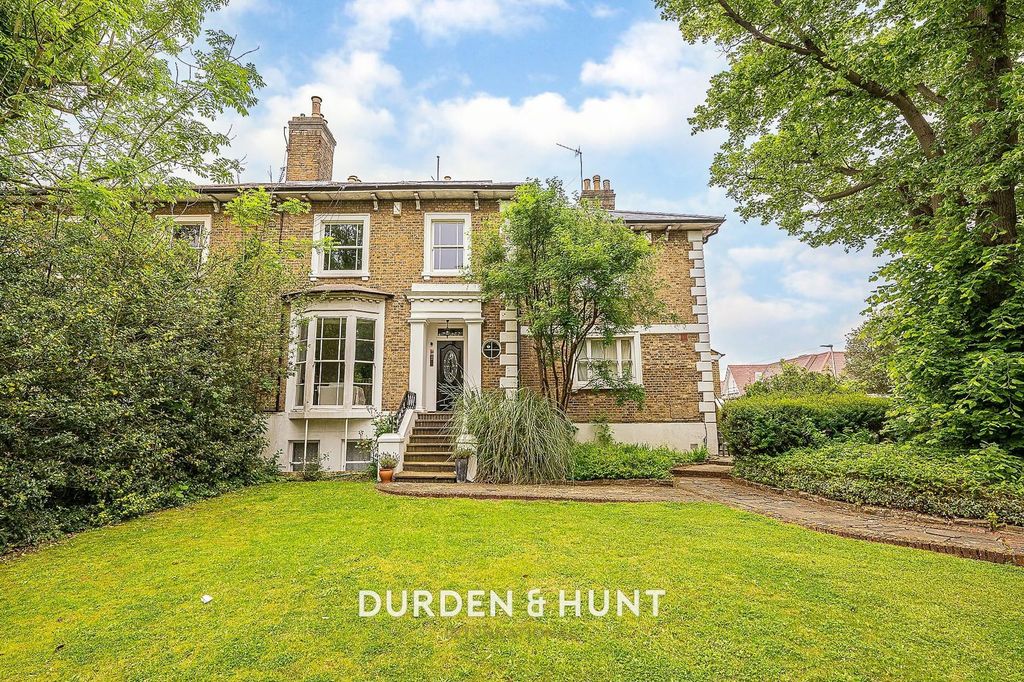 Property photo 1 of 10 Woodside.1.Jpg