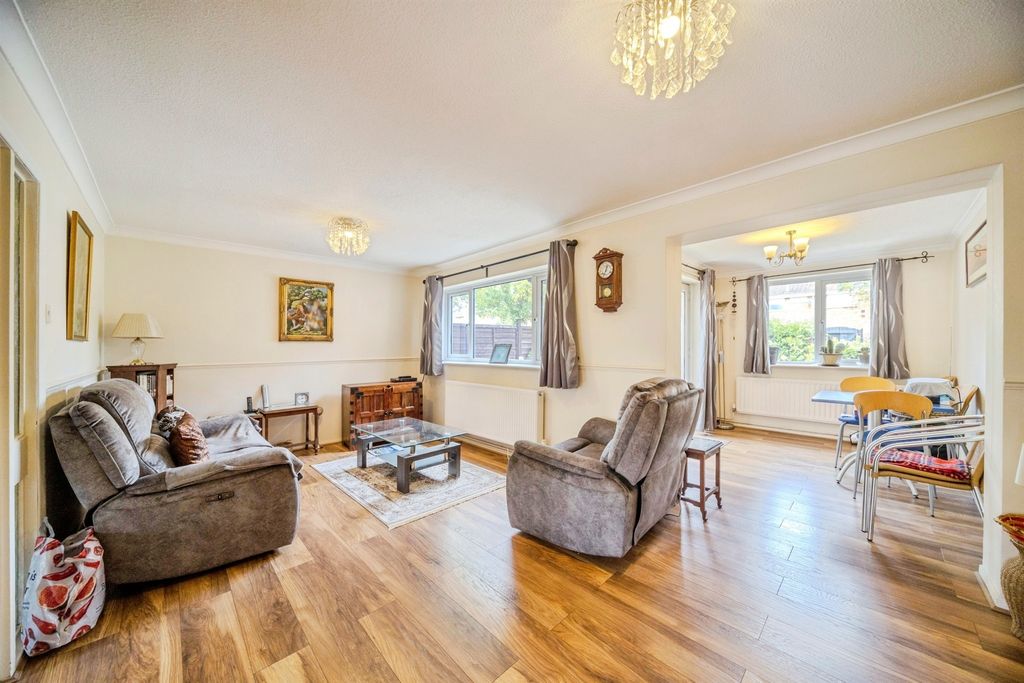 Property photo 3 of 21