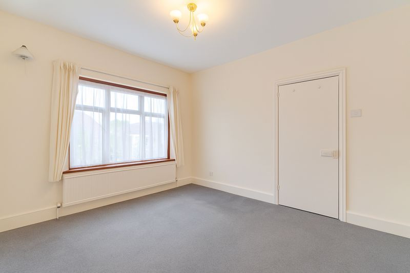 Property photo 2 of 14 Photo 5