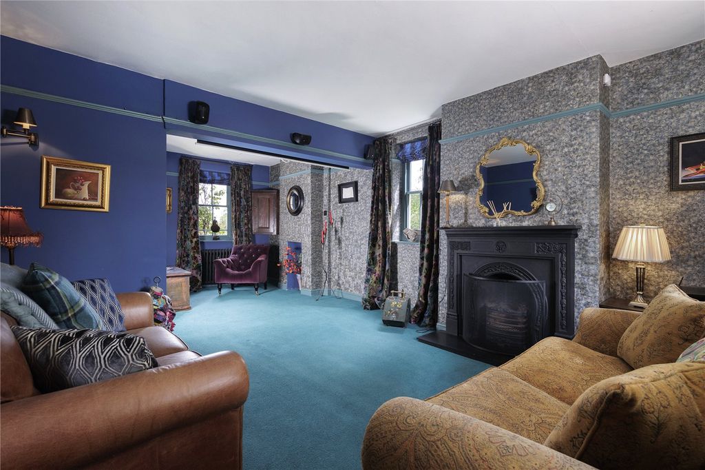 Property photo 2 of 20 Drawing Room