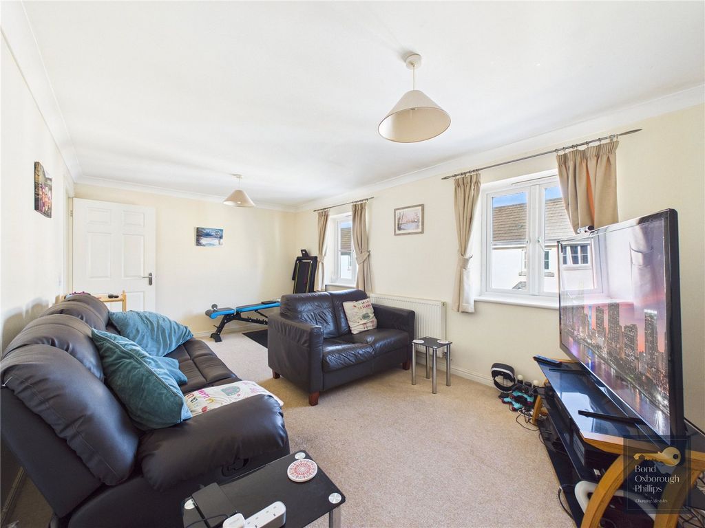 Property photo 2 of 10 Picture No. 17