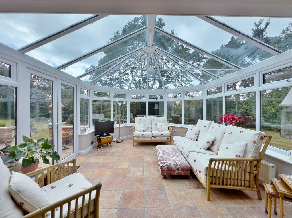 Property photo 3 of 36 Photo 11