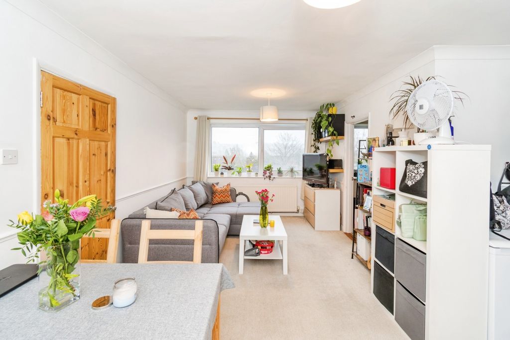 Property photo 2 of 16 Pbox-Img.Jpg