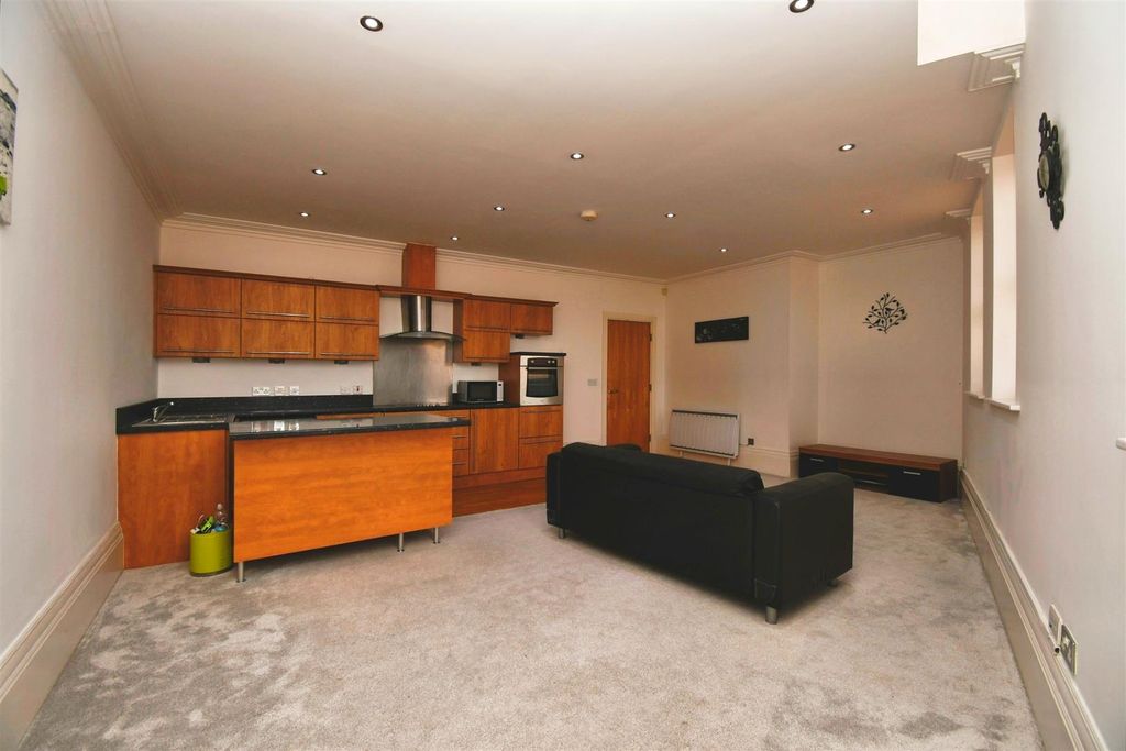 Property photo 2 of 7 Open Plan Kitchen / Diner