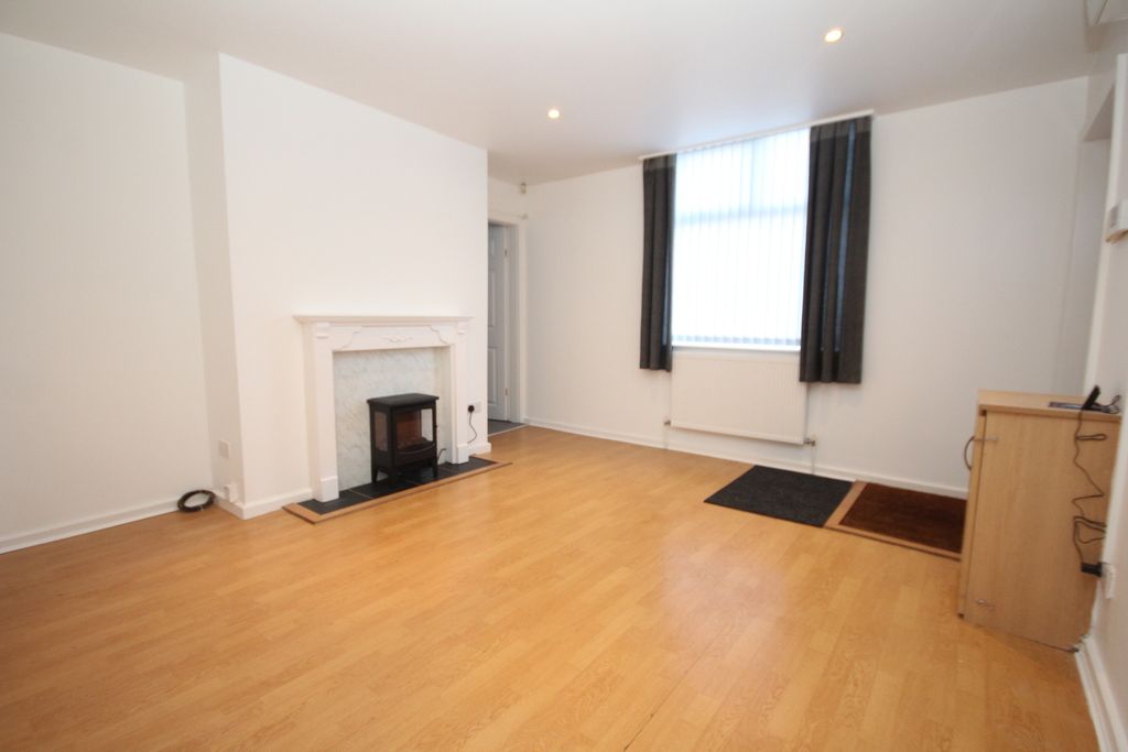 Property photo 1 of 8 Photo