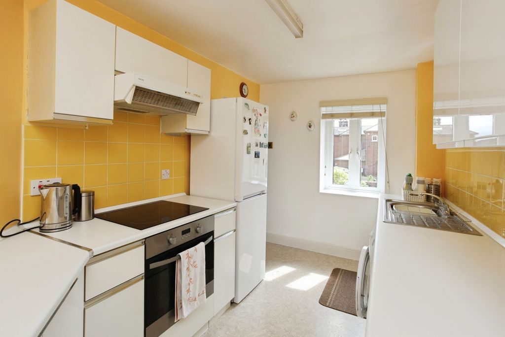 Property photo 2 of 17 Photo